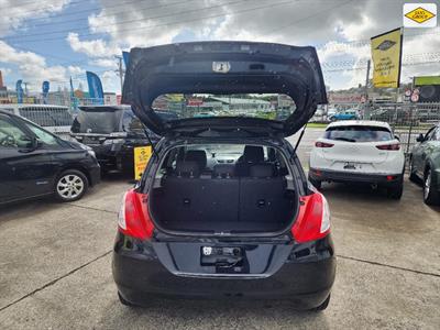 2014 Suzuki Swift - Thumbnail