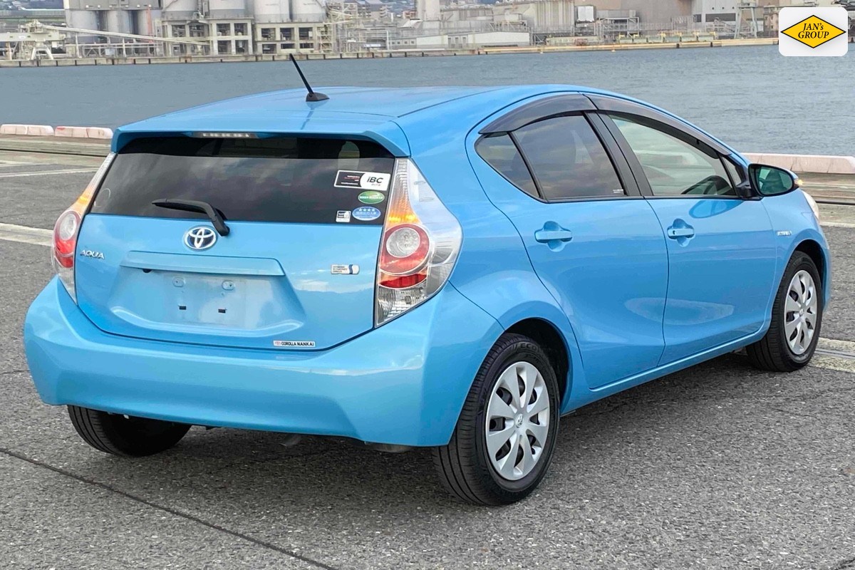 2013 Toyota Aqua