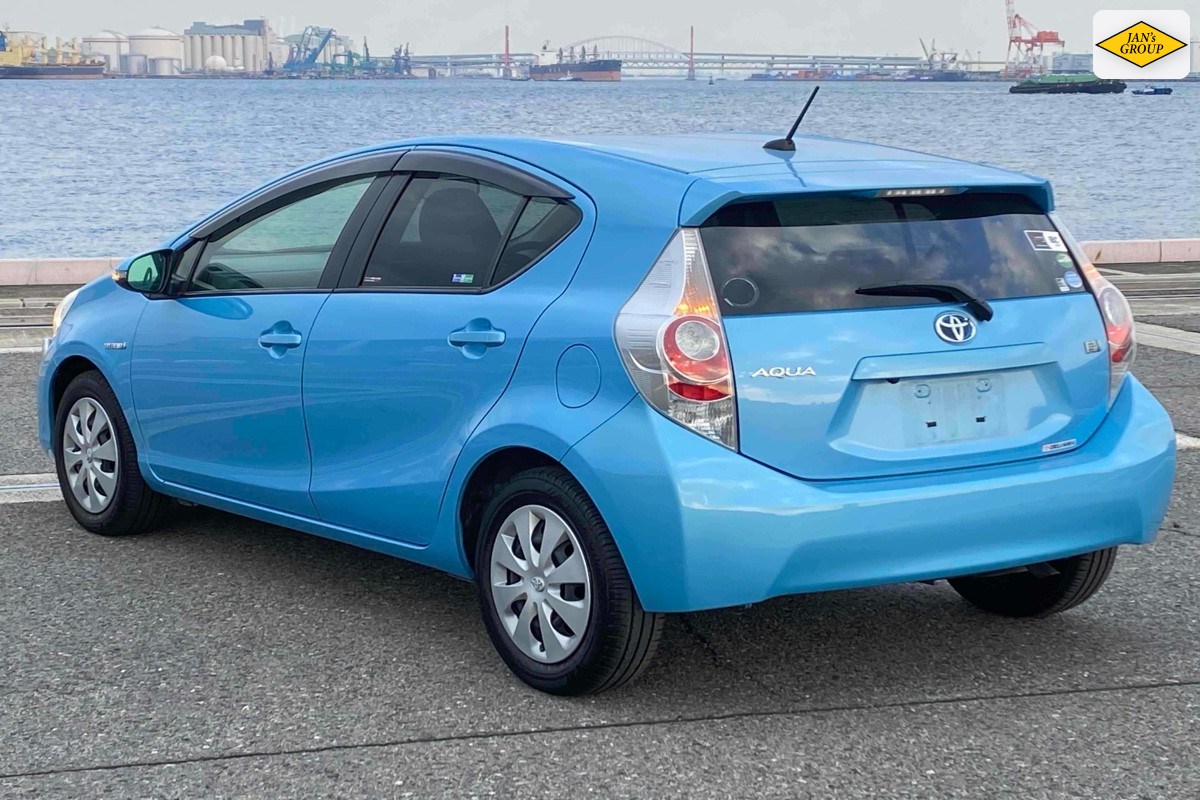 2013 Toyota Aqua