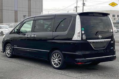 2013 Nissan Serena - Thumbnail