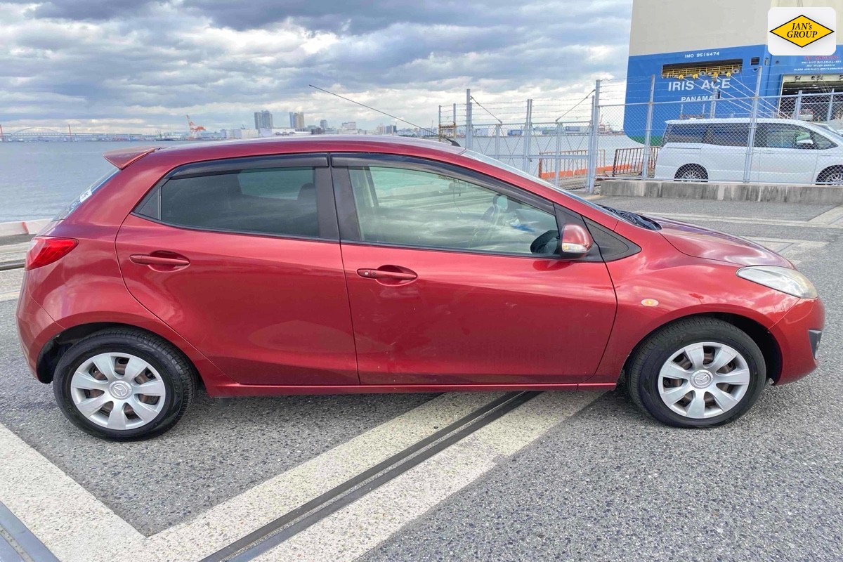 2014 Mazda Demio