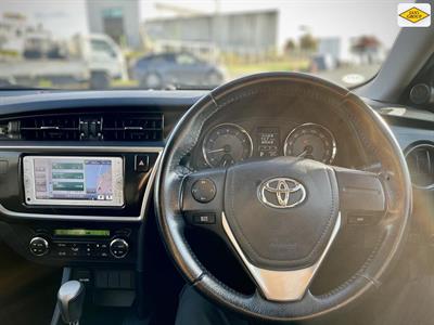 2013 Toyota Auris - Thumbnail