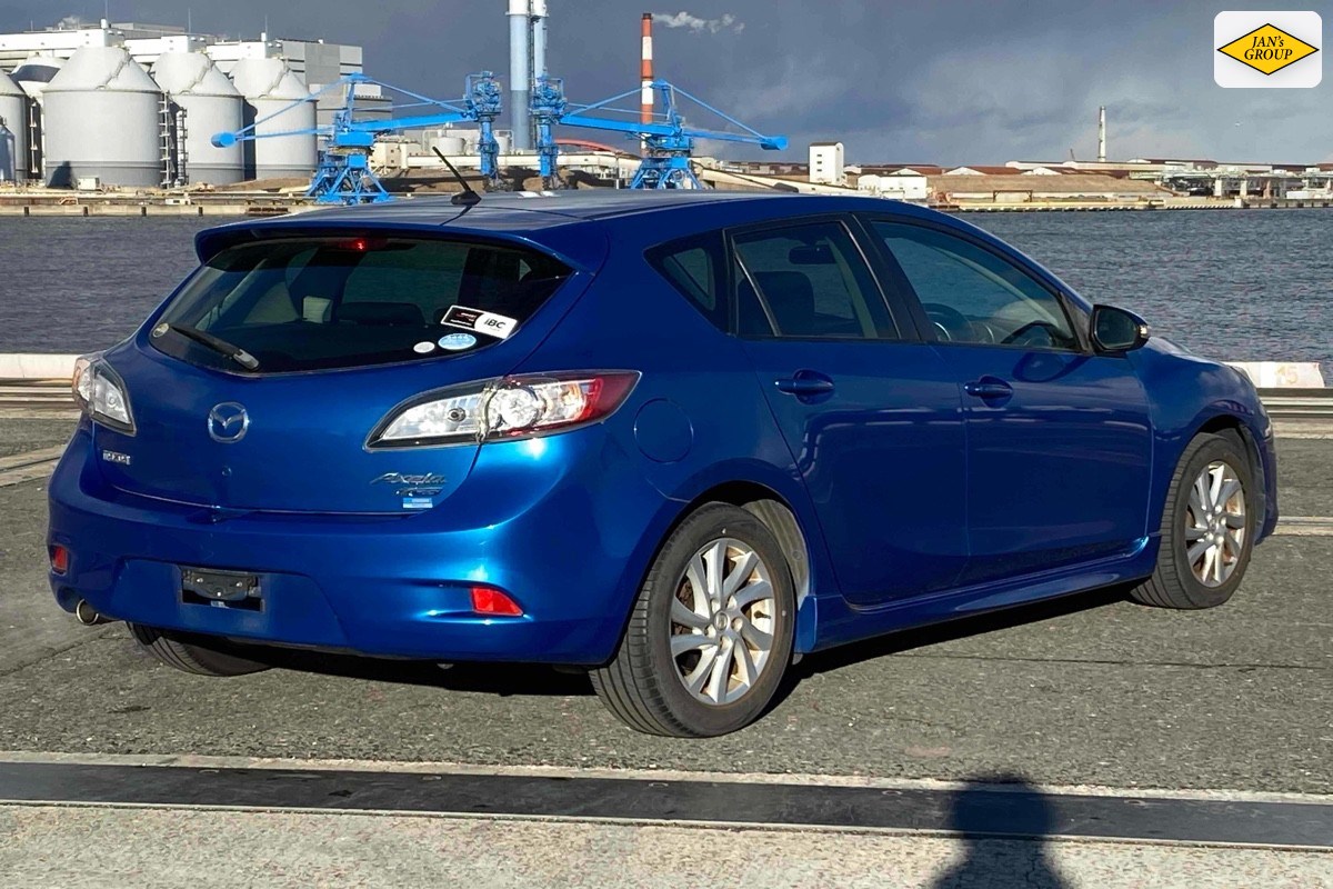 2012 Mazda Axela