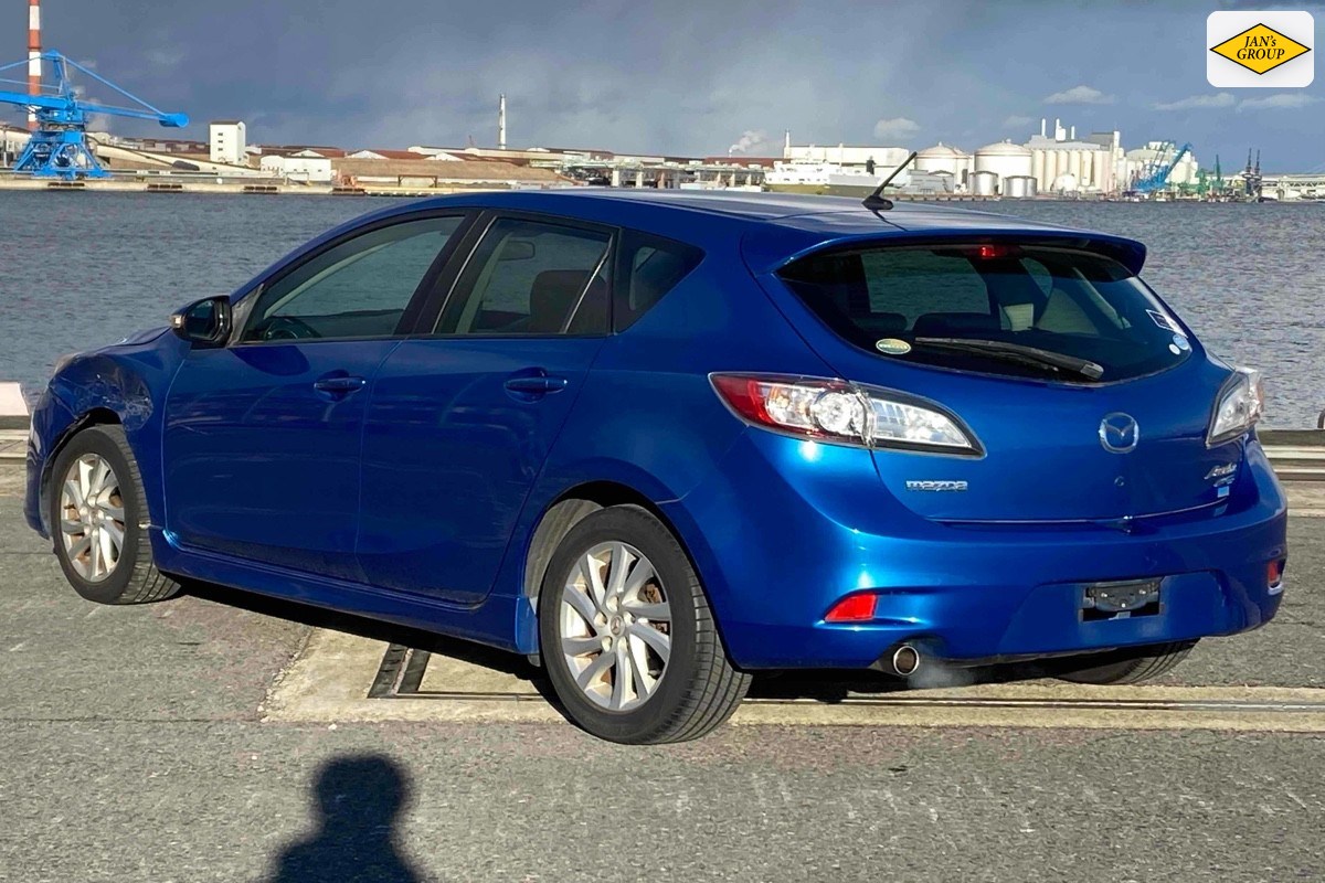 2012 Mazda Axela