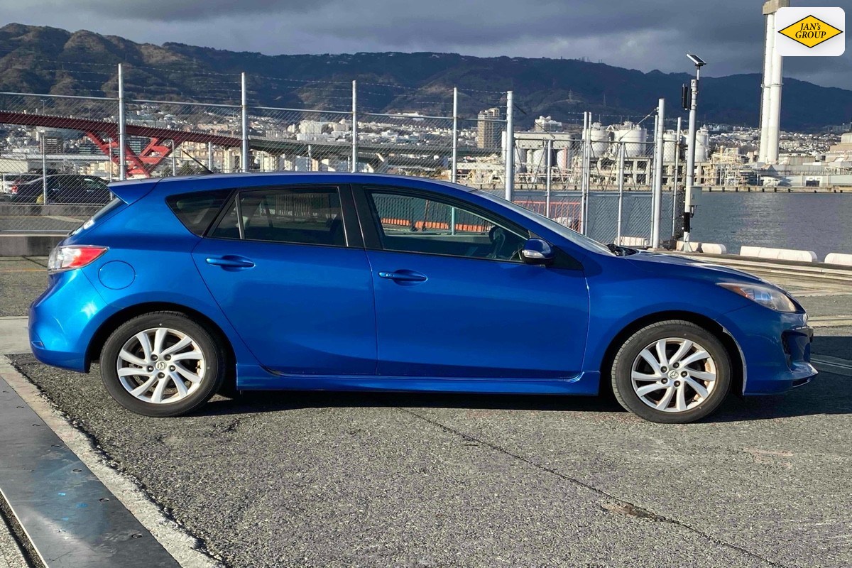 2012 Mazda Axela