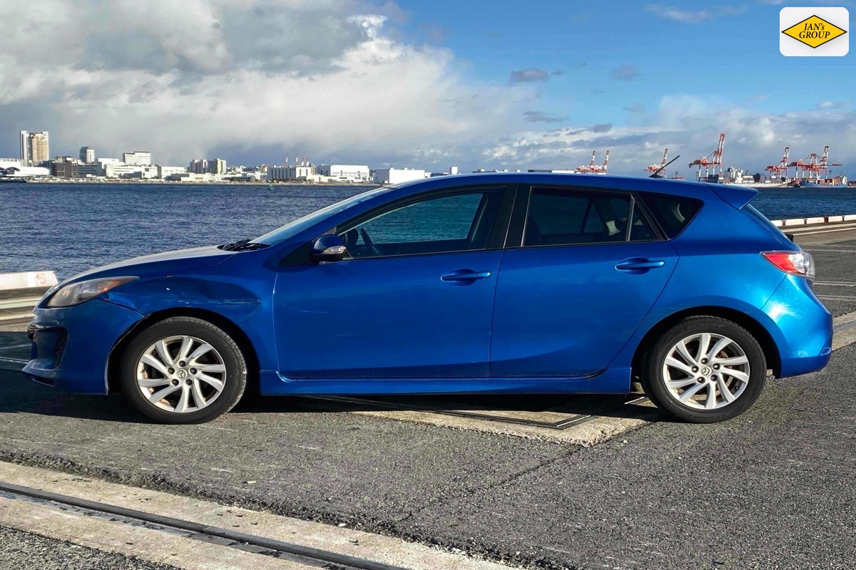 2012 Mazda Axela