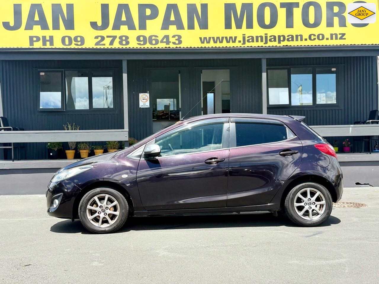 2013 Mazda Demio