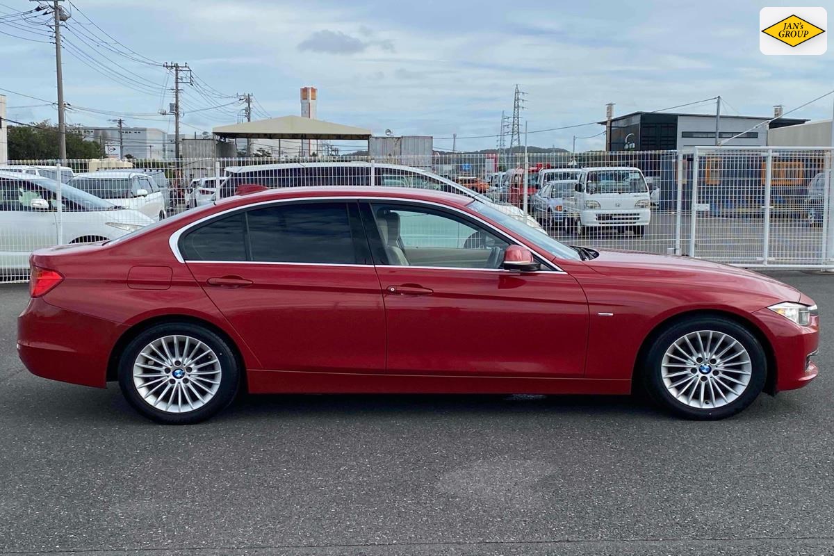 2012 BMW 3 SERIES