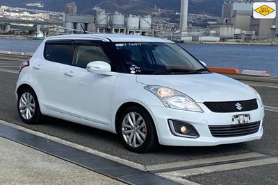 2015 Suzuki Swift - Thumbnail