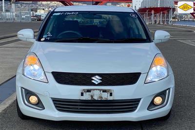 2015 Suzuki Swift - Thumbnail