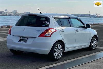 2015 Suzuki Swift - Thumbnail