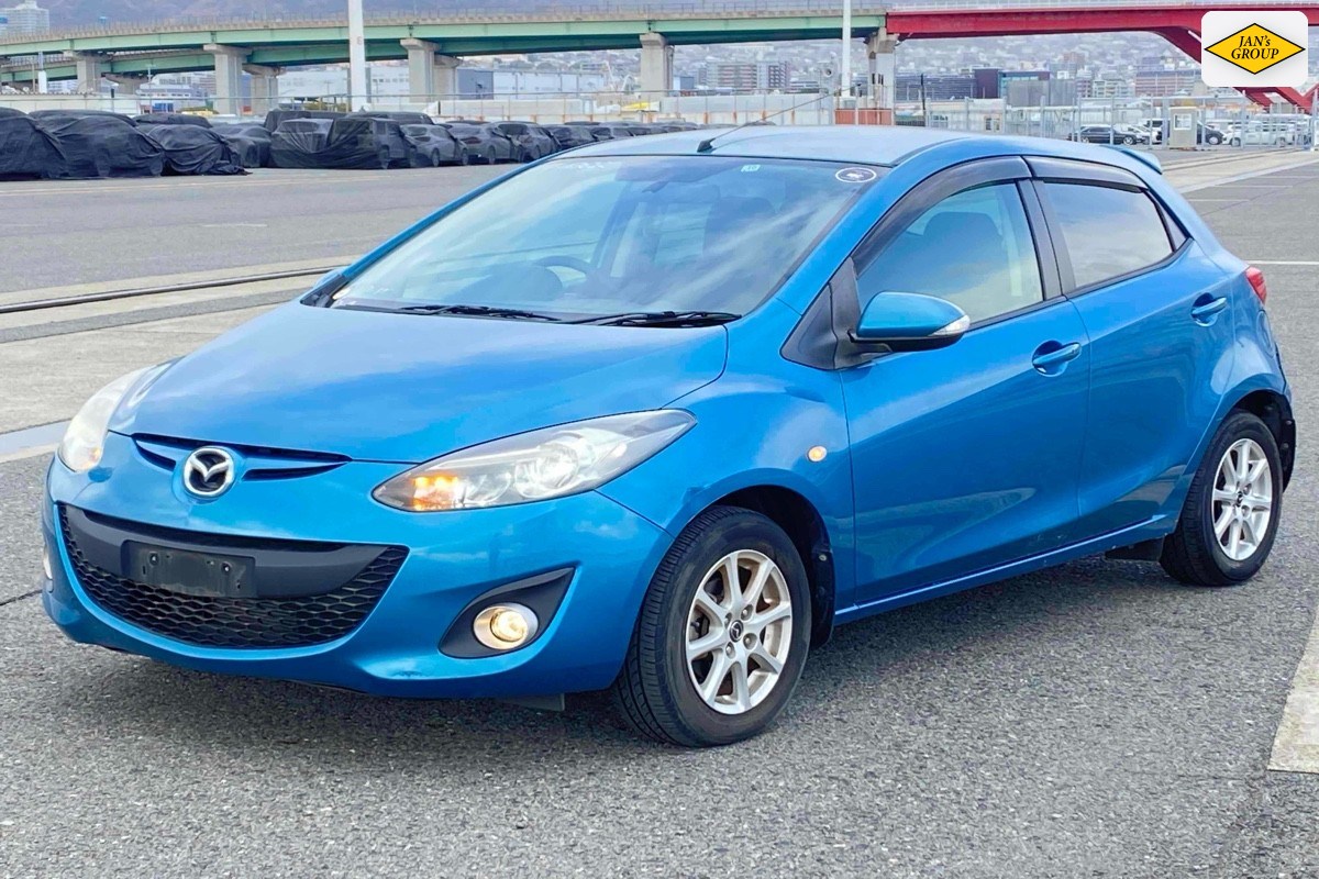 2013 Mazda Demio