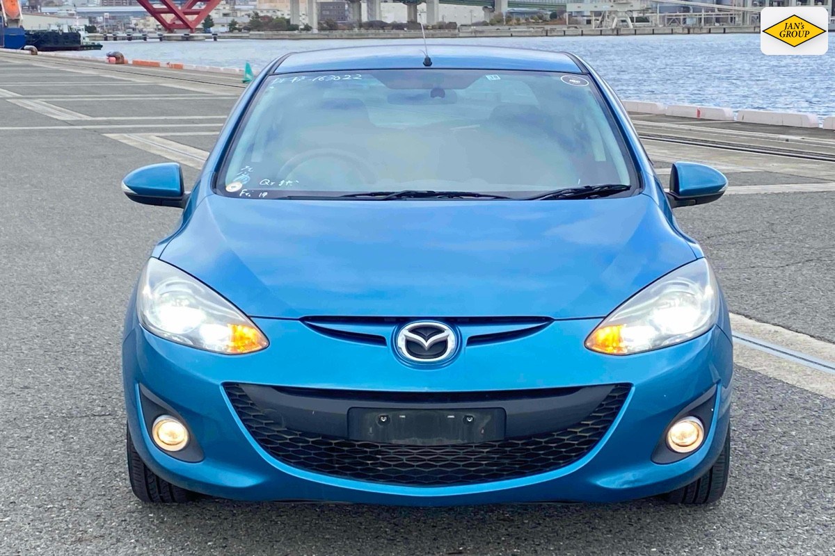 2013 Mazda Demio