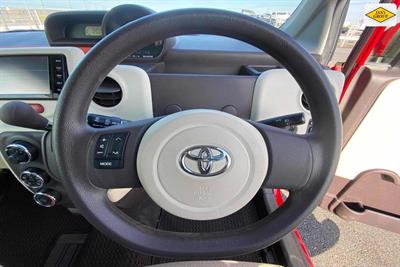 2014 Toyota Spade - Thumbnail