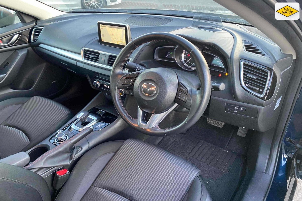 2014 Mazda Axela