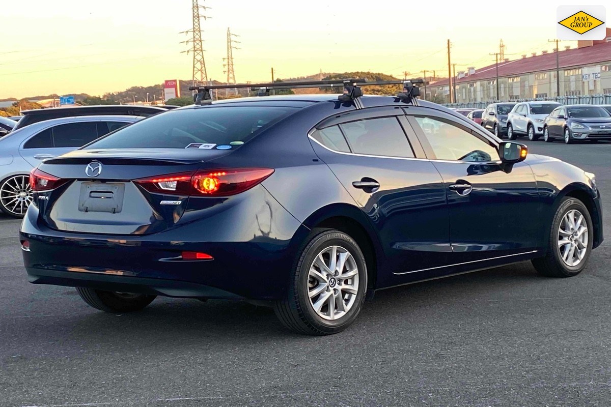 2014 Mazda Axela