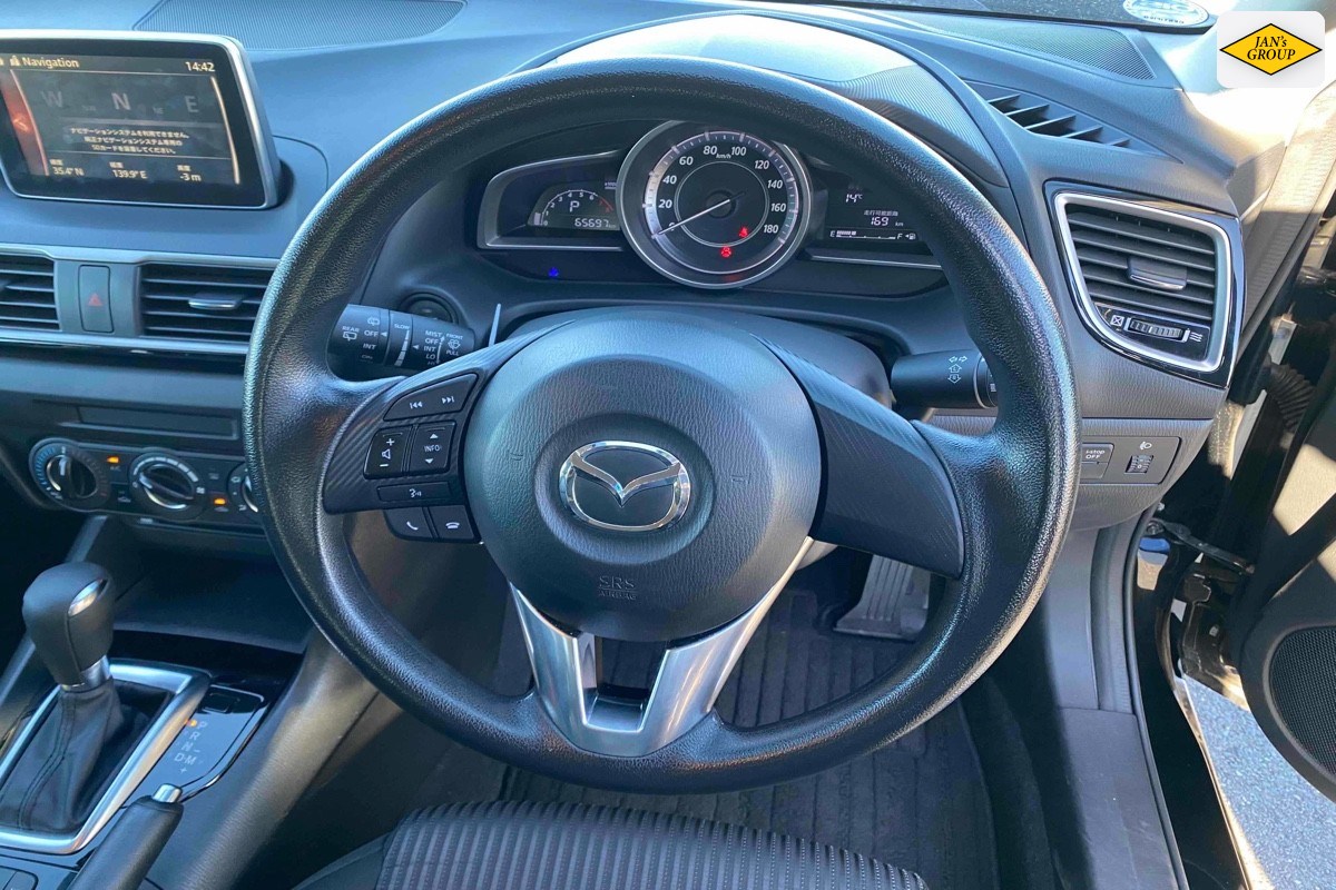 2016 Mazda Axela