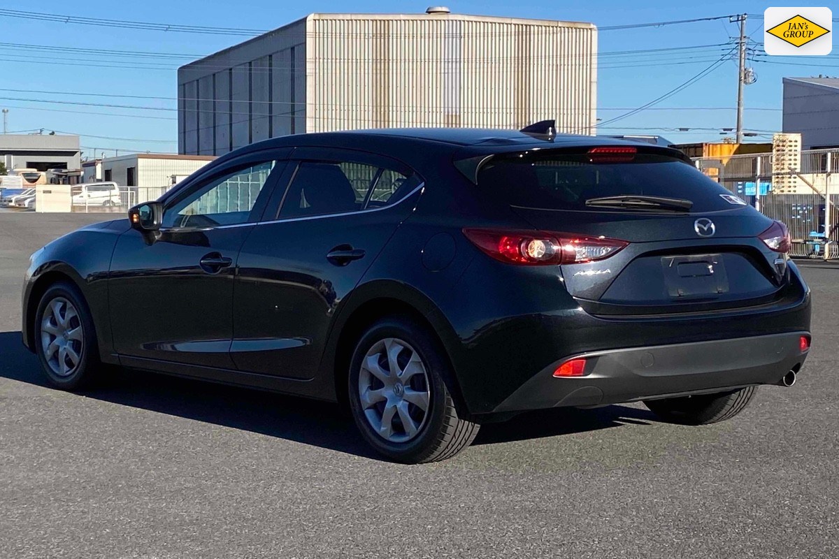 2016 Mazda Axela