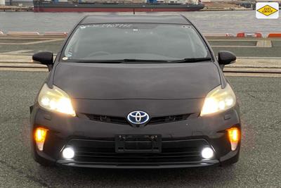 2013 Toyota Prius - Thumbnail