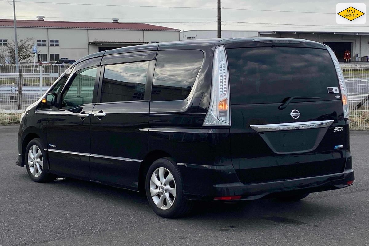 2013 Nissan Serena