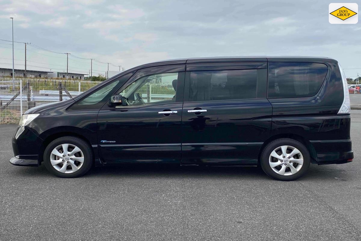 2013 Nissan Serena