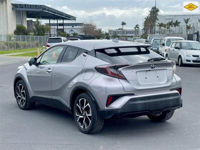 2018 Toyota C-HR - Thumbnail