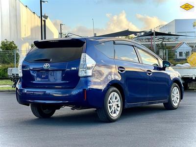 2013 Toyota Prius - Thumbnail