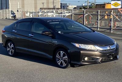 2015 Honda Grace - Thumbnail