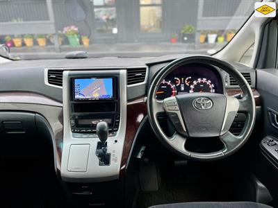 2013 Toyota Vellfire - Thumbnail