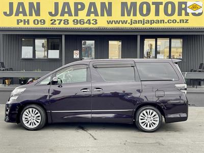 2013 Toyota Vellfire - Thumbnail