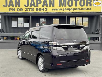 2013 Toyota Vellfire - Thumbnail