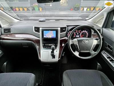 2013 Toyota Vellfire - Thumbnail