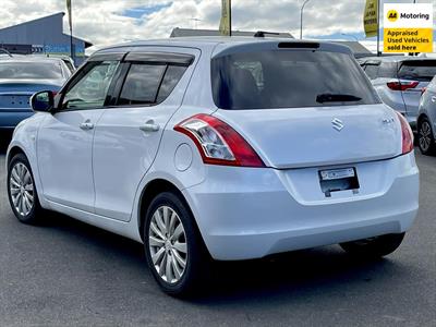 2014 Suzuki Swift - Thumbnail