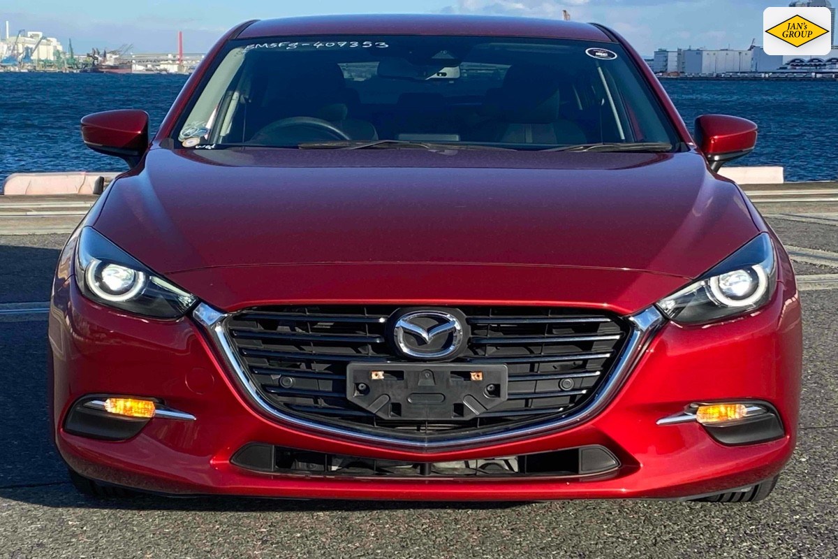 2017 Mazda Axela