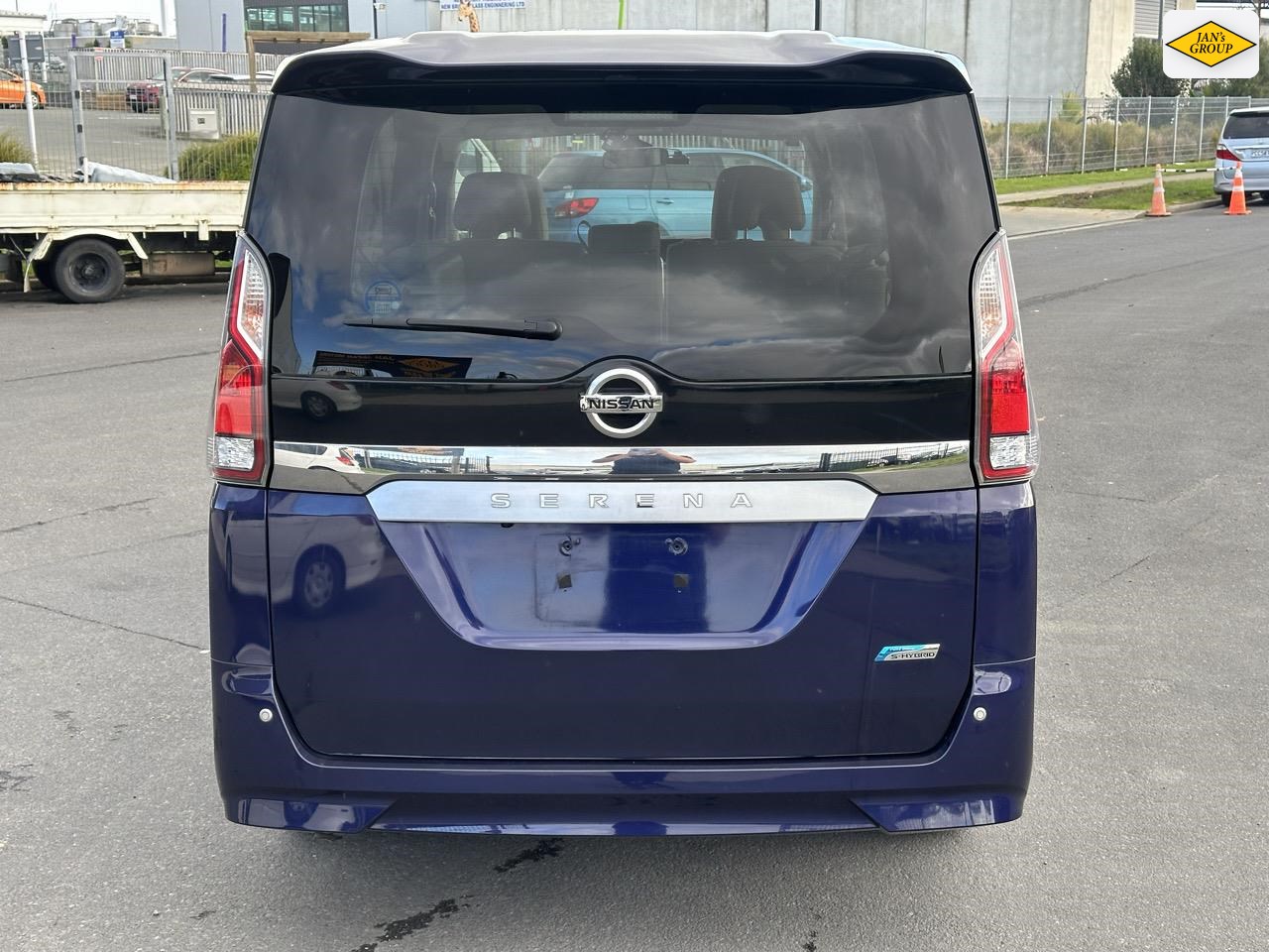 2017 Nissan Serena