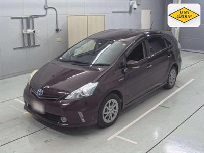 2013 Toyota Prius - Thumbnail