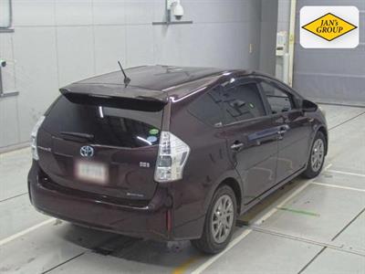 2013 Toyota Prius - Thumbnail