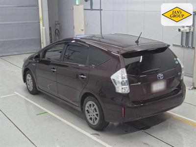 2013 Toyota Prius - Thumbnail