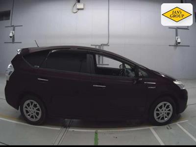 2013 Toyota Prius - Thumbnail