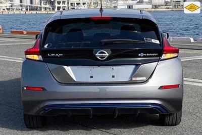 2018 Nissan Leaf - Thumbnail