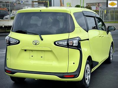 2019 Toyota Sienta - Thumbnail