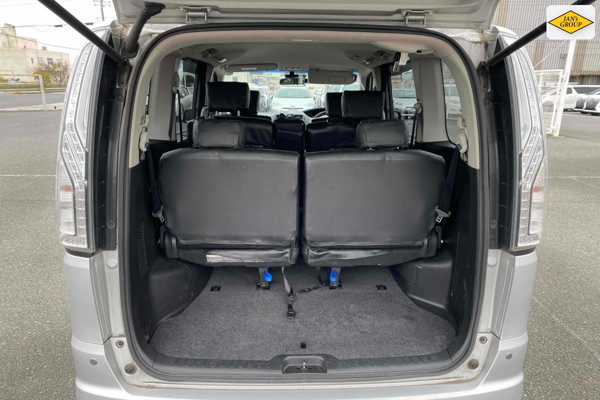 2014 Nissan Serena