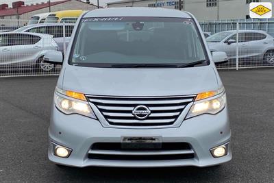 2014 Nissan Serena - Thumbnail