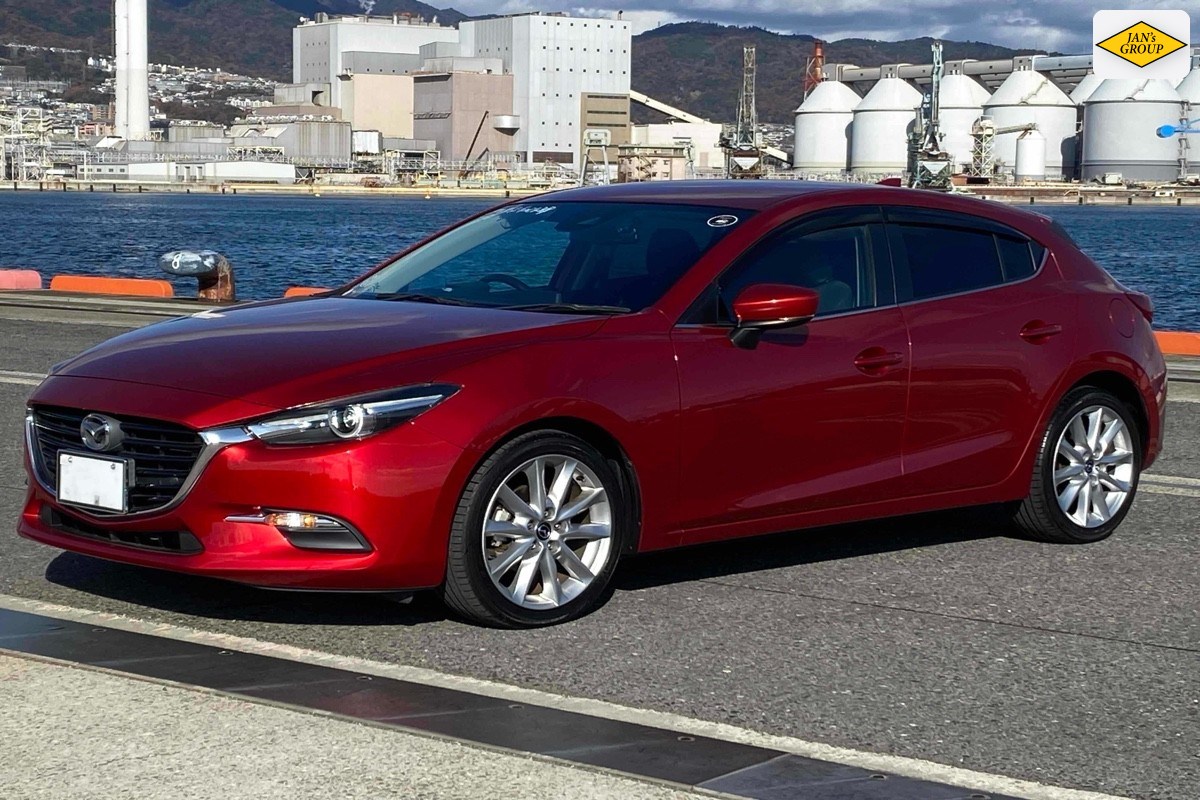 2016 Mazda Axela