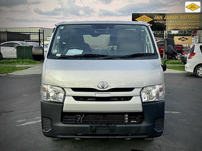 2018 Toyota Hiace - Thumbnail