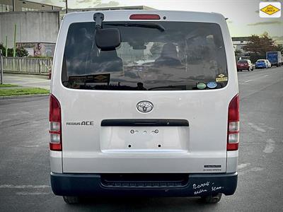 2018 Toyota Hiace - Thumbnail