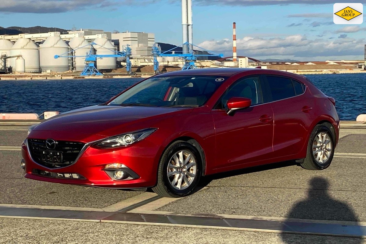 2016 Mazda Axela