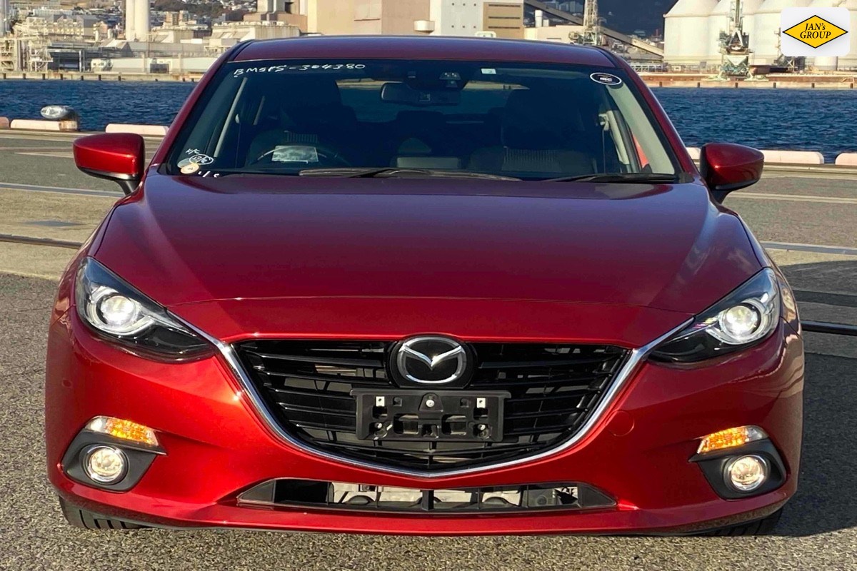 2016 Mazda Axela