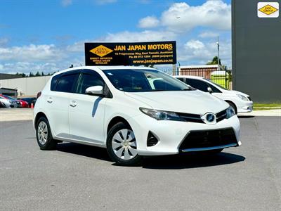 2013 Toyota Auris - Thumbnail