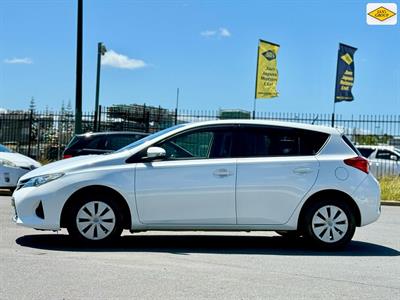 2013 Toyota Auris - Thumbnail